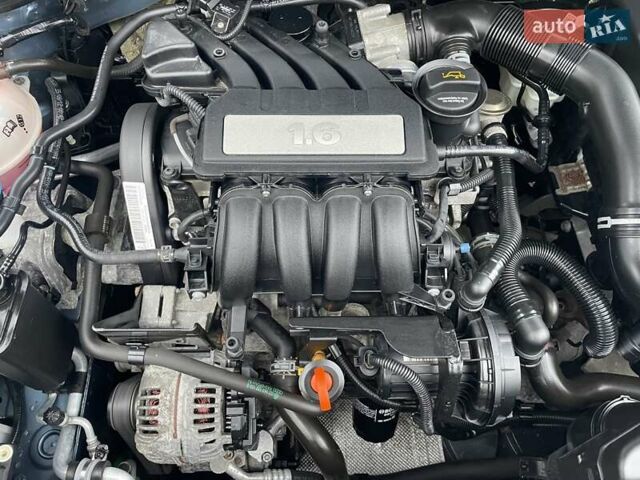 Синий Шкода Октавия, объемом двигателя 1.6 л и пробегом 85 тыс. км за 8999 $, фото 143 на Automoto.ua