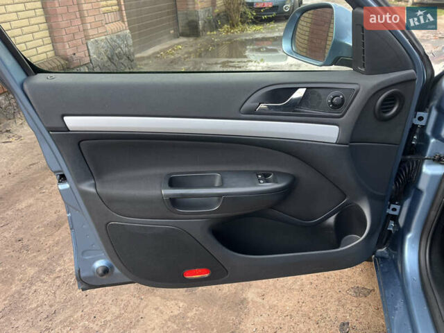 Синий Шкода Октавия, объемом двигателя 1.6 л и пробегом 207 тыс. км за 8450 $, фото 39 на Automoto.ua