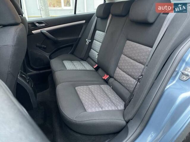 Синий Шкода Октавия, объемом двигателя 1.6 л и пробегом 85 тыс. км за 8999 $, фото 130 на Automoto.ua