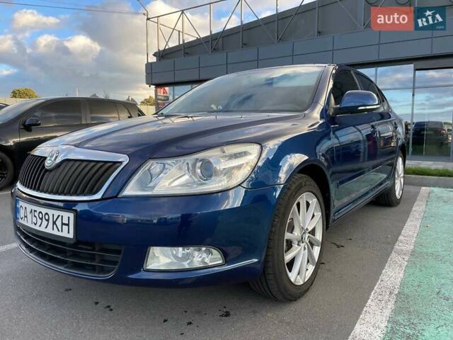 Синий Шкода Октавия, объемом двигателя 1.6 л и пробегом 212 тыс. км за 8500 $, фото 2 на Automoto.ua