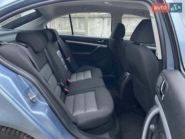 Синий Шкода Октавия, объемом двигателя 1.6 л и пробегом 85 тыс. км за 8999 $, фото 126 на Automoto.ua