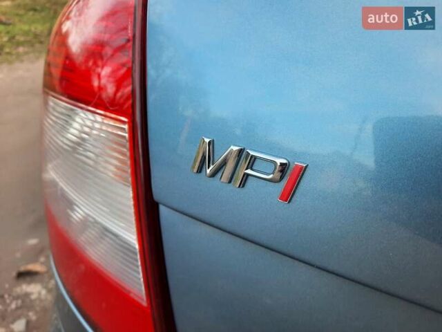 Синий Шкода Октавия, объемом двигателя 1.6 л и пробегом 176 тыс. км за 8350 $, фото 97 на Automoto.ua