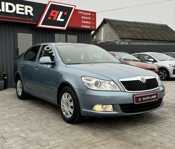 Синий Шкода Октавия, объемом двигателя 1.4 л и пробегом 160 тыс. км за 7400 $, фото 1 на Automoto.ua