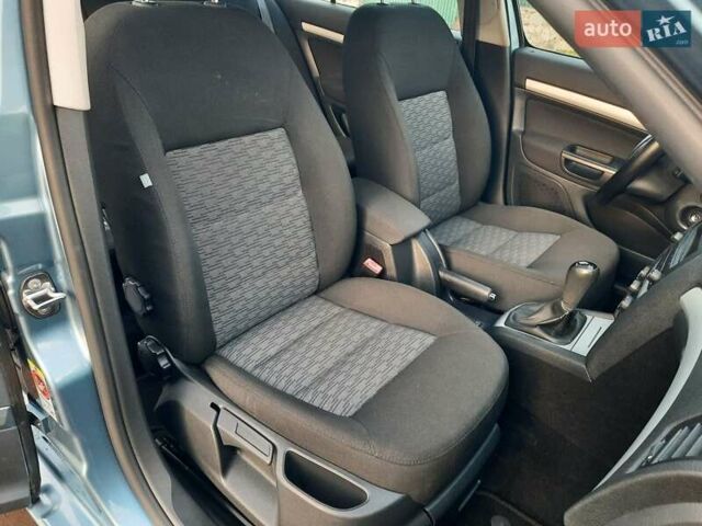 Синий Шкода Октавия, объемом двигателя 1.6 л и пробегом 176 тыс. км за 8350 $, фото 87 на Automoto.ua