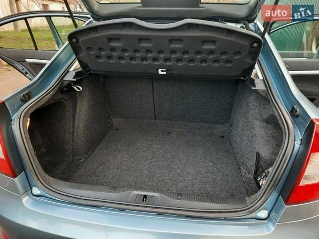 Синий Шкода Октавия, объемом двигателя 1.6 л и пробегом 176 тыс. км за 8350 $, фото 95 на Automoto.ua