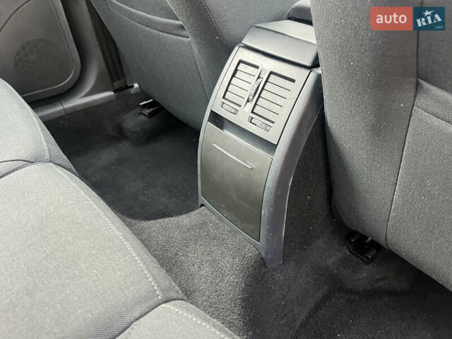 Синий Шкода Октавия, объемом двигателя 1.6 л и пробегом 207 тыс. км за 8450 $, фото 55 на Automoto.ua