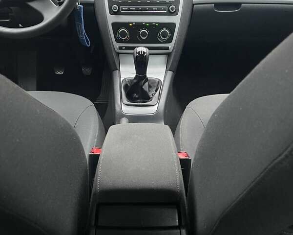 Синий Шкода Октавия, объемом двигателя 1.6 л и пробегом 85 тыс. км за 8999 $, фото 76 на Automoto.ua