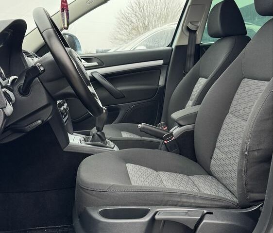 Синий Шкода Октавия, объемом двигателя 1.4 л и пробегом 160 тыс. км за 7400 $, фото 12 на Automoto.ua