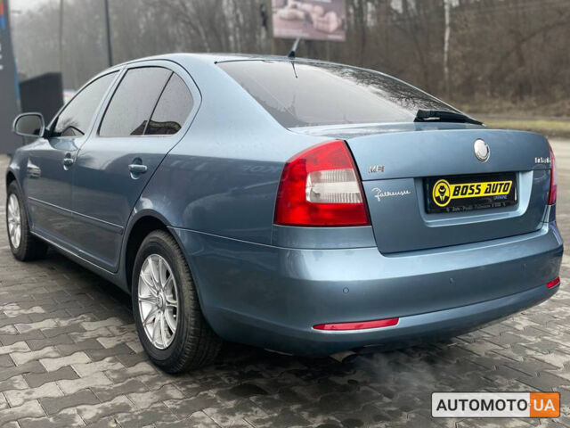 Синий Шкода Октавия, объемом двигателя 1.6 л и пробегом 224 тыс. км за 8200 $, фото 3 на Automoto.ua