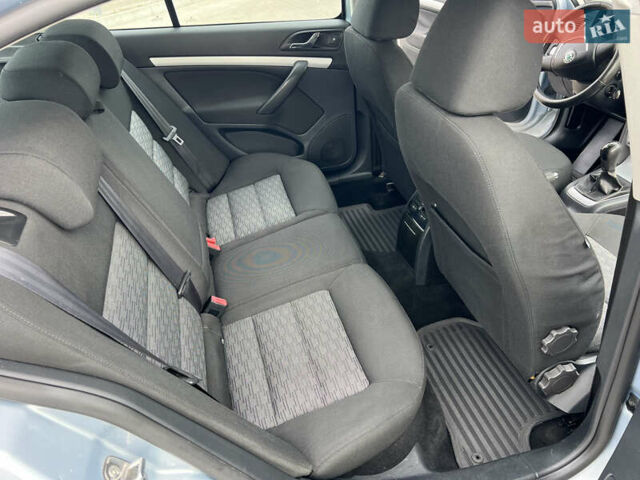 Синий Шкода Октавия, объемом двигателя 1.6 л и пробегом 248 тыс. км за 7999 $, фото 27 на Automoto.ua