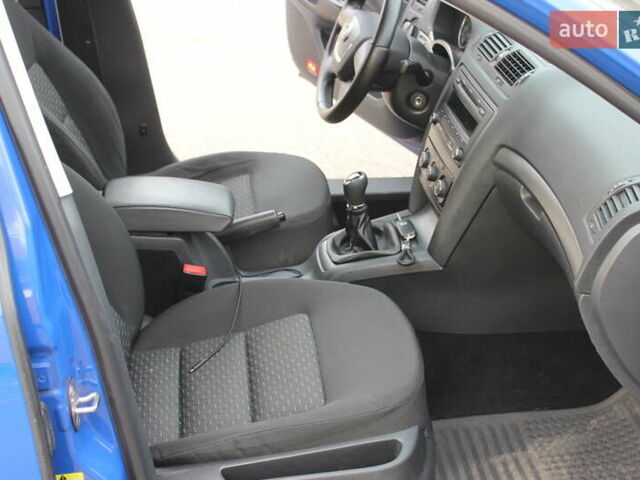 Синий Шкода Октавия, объемом двигателя 1.6 л и пробегом 264 тыс. км за 6800 $, фото 13 на Automoto.ua