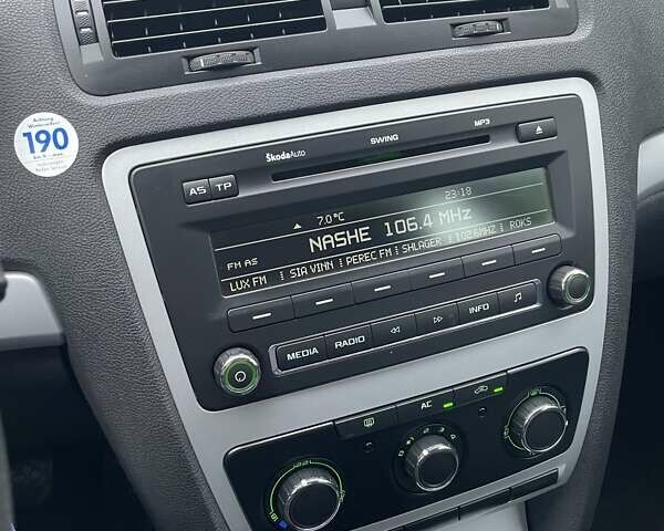 Синий Шкода Октавия, объемом двигателя 1.6 л и пробегом 85 тыс. км за 8999 $, фото 92 на Automoto.ua