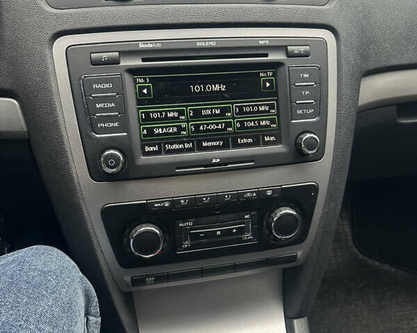 Синій Шкода Октавія, об'ємом двигуна 1.97 л та пробігом 277 тис. км за 9300 $, фото 6 на Automoto.ua