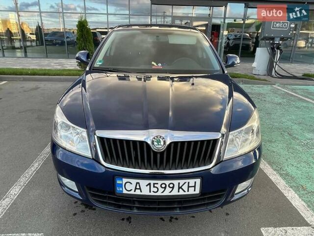 Синий Шкода Октавия, объемом двигателя 1.6 л и пробегом 212 тыс. км за 8500 $, фото 7 на Automoto.ua