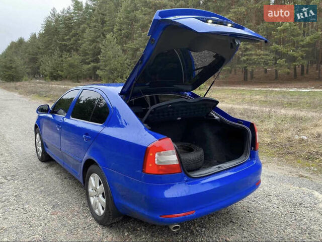 Шкода Октавия 2009 в Ирпене на Automoto.ua Синий Шкода Октавия, объемом двигателя 1.6 л и пробегом 270 тыс. км за 7000 $, фото 5 на Automoto.ua
