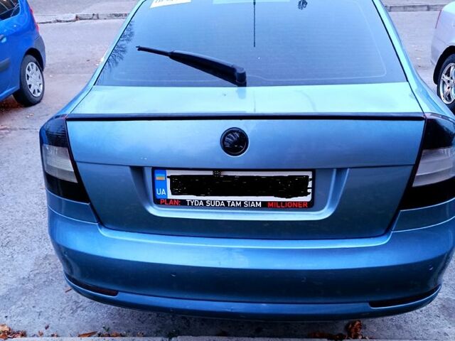 Синій Шкода Октавія, об'ємом двигуна 1.6 л та пробігом 235 тис. км за 6950 $, фото 1 на Automoto.ua