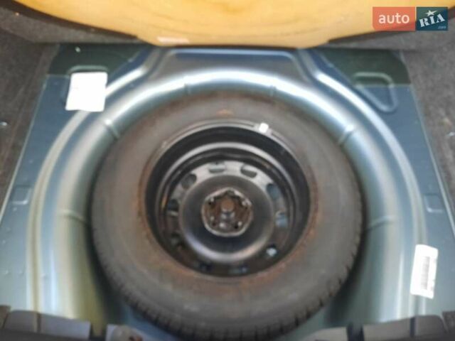 Синий Шкода Октавия, объемом двигателя 1.6 л и пробегом 176 тыс. км за 8350 $, фото 108 на Automoto.ua