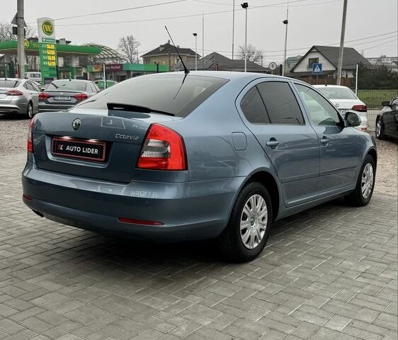 Синий Шкода Октавия, объемом двигателя 1.4 л и пробегом 160 тыс. км за 7400 $, фото 7 на Automoto.ua