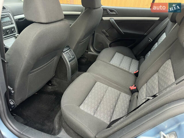 Синий Шкода Октавия, объемом двигателя 1.6 л и пробегом 207 тыс. км за 8450 $, фото 45 на Automoto.ua