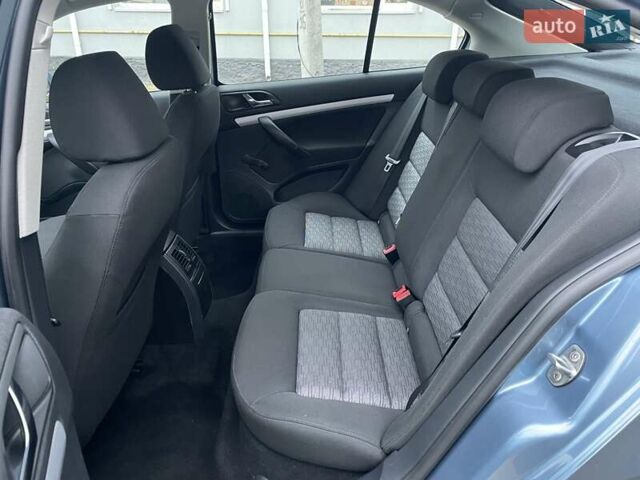 Синий Шкода Октавия, объемом двигателя 1.6 л и пробегом 85 тыс. км за 8999 $, фото 129 на Automoto.ua