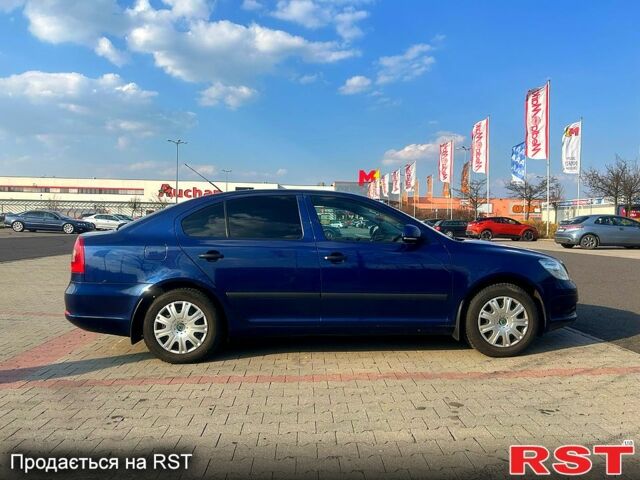 Синий Шкода Октавия, объемом двигателя 1.9 л и пробегом 218 тыс. км за 8200 $, фото 3 на Automoto.ua