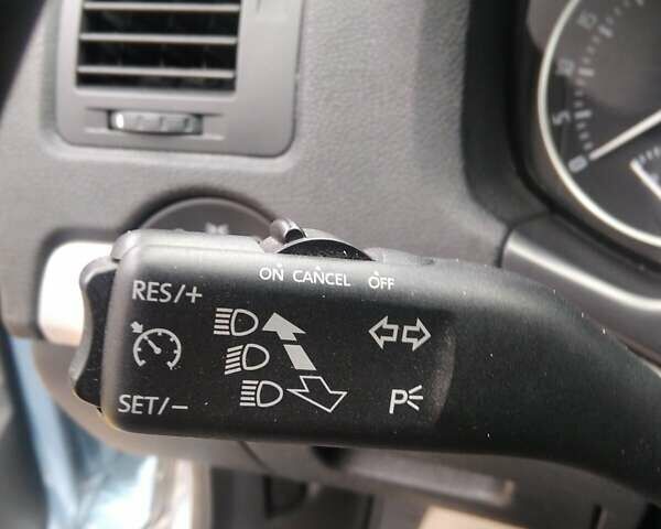 Синий Шкода Октавия, объемом двигателя 1.6 л и пробегом 287 тыс. км за 8500 $, фото 17 на Automoto.ua