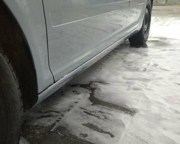 Синий Шкода Октавия, объемом двигателя 1.2 л и пробегом 242 тыс. км за 5600 $, фото 4 на Automoto.ua