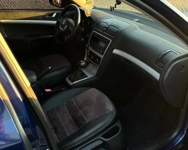 Синій Шкода Октавія, об'ємом двигуна 1.6 л та пробігом 249 тис. км за 7600 $, фото 14 на Automoto.ua