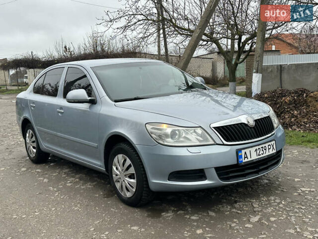 Синій Шкода Октавія, об'ємом двигуна 1.6 л та пробігом 254 тис. км за 7200 $, фото 1 на Automoto.ua