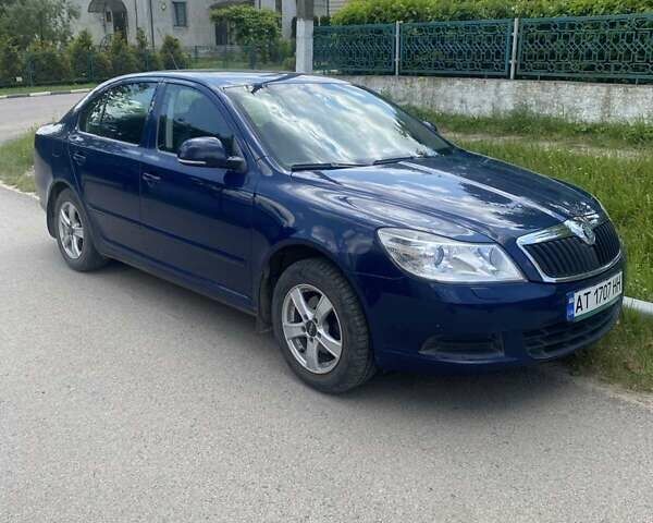 Синий Шкода Октавия, объемом двигателя 1.6 л и пробегом 150 тыс. км за 8100 $, фото 1 на Automoto.ua