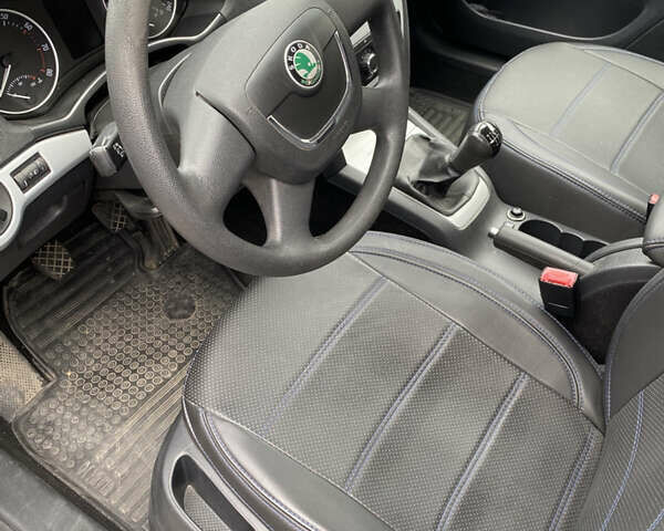 Синий Шкода Октавия, объемом двигателя 1.8 л и пробегом 85 тыс. км за 8900 $, фото 18 на Automoto.ua