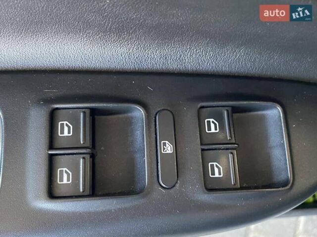 Синій Шкода Октавія, об'ємом двигуна 1.6 л та пробігом 242 тис. км за 8400 $, фото 35 на Automoto.ua