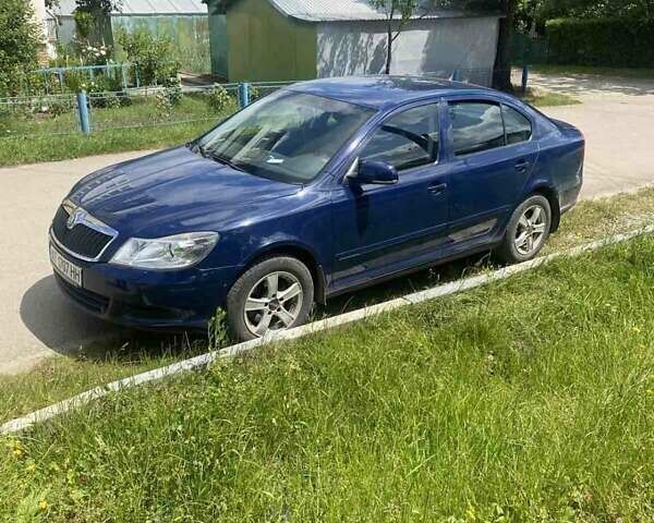 Синий Шкода Октавия, объемом двигателя 1.6 л и пробегом 150 тыс. км за 8100 $, фото 2 на Automoto.ua
