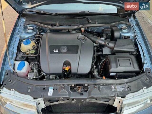 Синий Шкода Октавия, объемом двигателя 1.6 л и пробегом 170 тыс. км за 6900 $, фото 1 на Automoto.ua