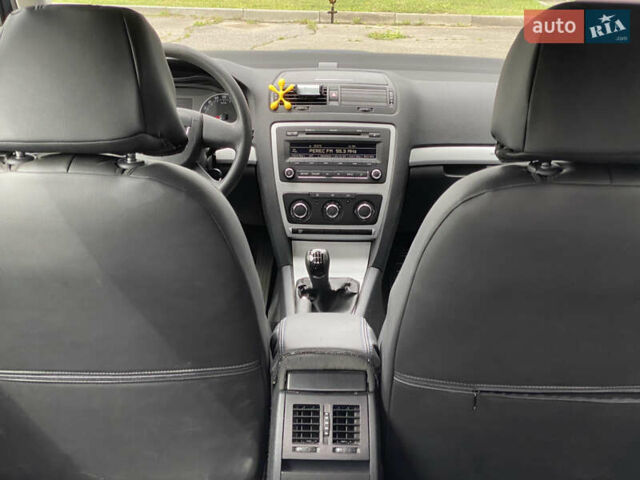 Синий Шкода Октавия, объемом двигателя 1.8 л и пробегом 85 тыс. км за 8900 $, фото 7 на Automoto.ua