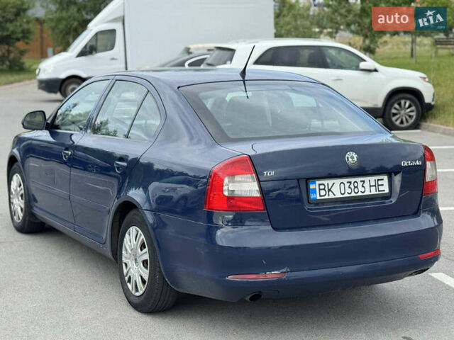 Синий Шкода Октавия, объемом двигателя 1.6 л и пробегом 314 тыс. км за 6500 $, фото 5 на Automoto.ua
