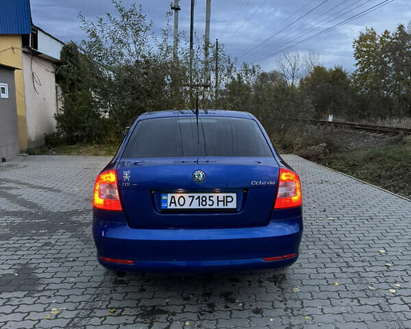 Шкода Октавія 2010 у Ужгороді на Automoto.ua Синій Шкода Октавія, об'ємом двигуна 1.6 л та пробігом 334 тис. км за 7500 $, фото 4 на Automoto.ua