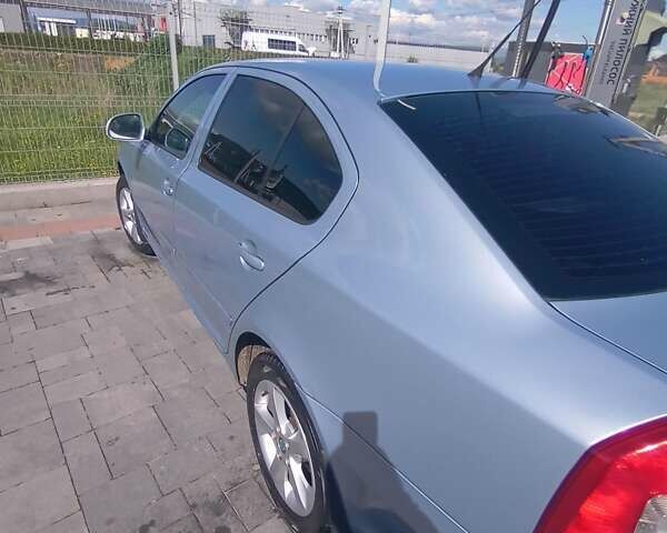 Синій Шкода Октавія, об'ємом двигуна 1.6 л та пробігом 255 тис. км за 8200 $, фото 4 на Automoto.ua