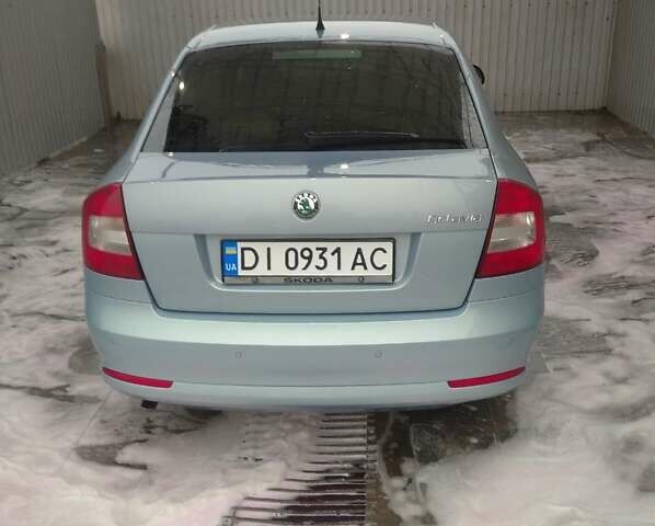 Синий Шкода Октавия, объемом двигателя 1.2 л и пробегом 242 тыс. км за 5600 $, фото 1 на Automoto.ua