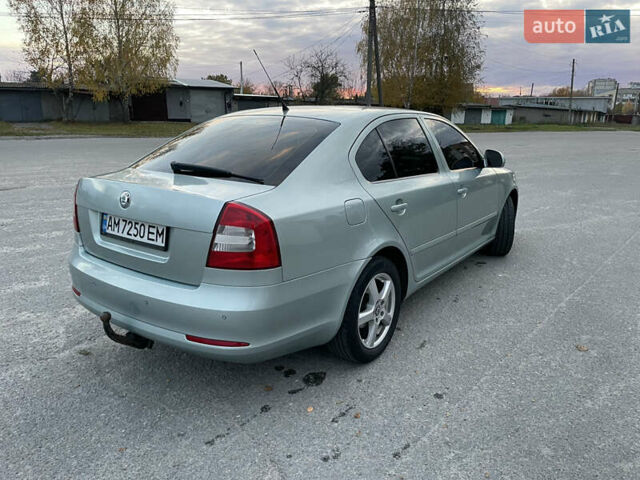 Синий Шкода Октавия, объемом двигателя 1.6 л и пробегом 258 тыс. км за 7600 $, фото 4 на Automoto.ua