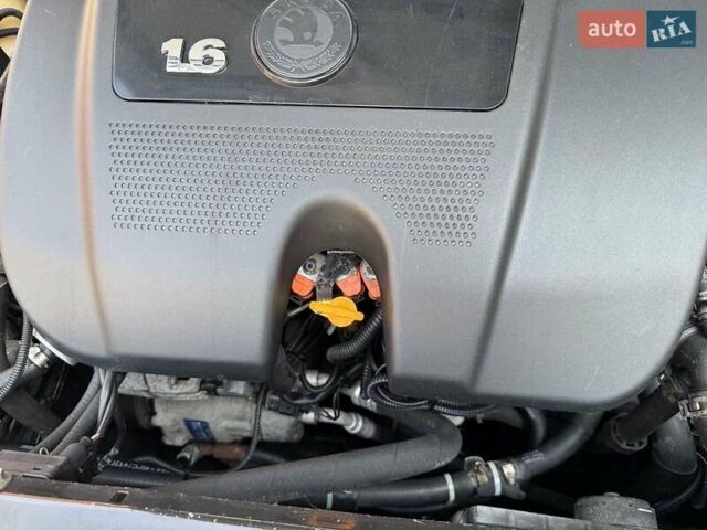 Синий Шкода Октавия, объемом двигателя 1.6 л и пробегом 170 тыс. км за 6900 $, фото 2 на Automoto.ua