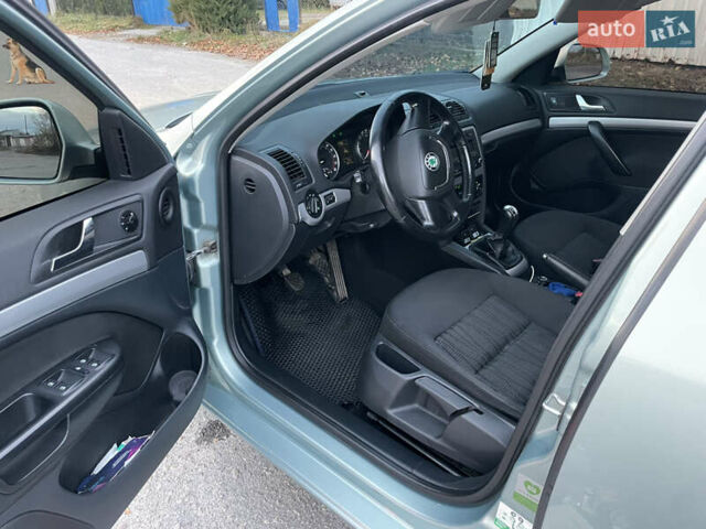 Синий Шкода Октавия, объемом двигателя 1.6 л и пробегом 258 тыс. км за 7600 $, фото 17 на Automoto.ua