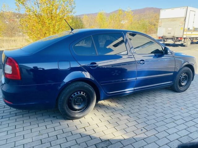 Синий Шкода Октавия, объемом двигателя 1.6 л и пробегом 257 тыс. км за 6500 $, фото 2 на Automoto.ua