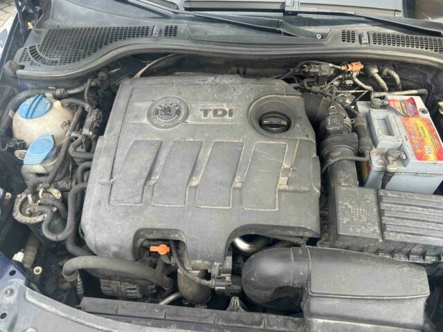 Синій Шкода Октавія, об'ємом двигуна 1.6 л та пробігом 318 тис. км за 6500 $, фото 7 на Automoto.ua