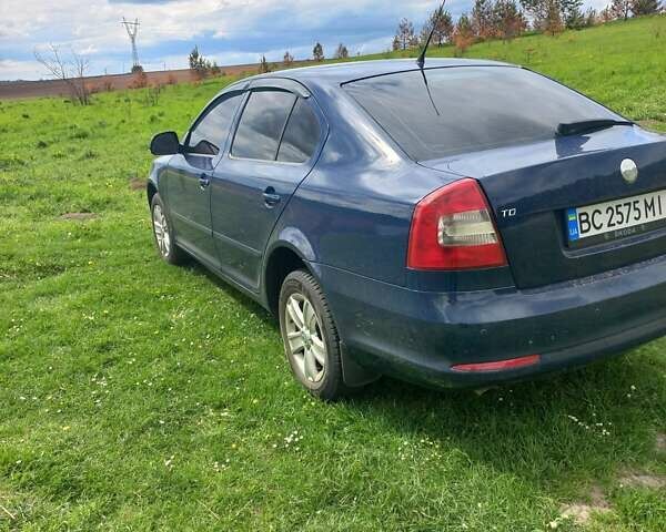 Синий Шкода Октавия, объемом двигателя 1.6 л и пробегом 317 тыс. км за 7000 $, фото 14 на Automoto.ua