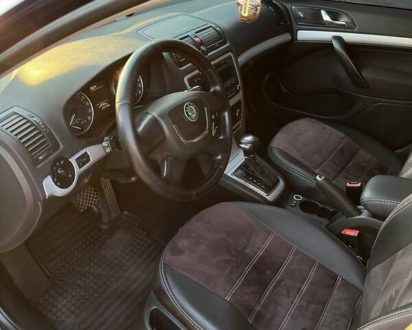 Синій Шкода Октавія, об'ємом двигуна 1.6 л та пробігом 249 тис. км за 7600 $, фото 10 на Automoto.ua