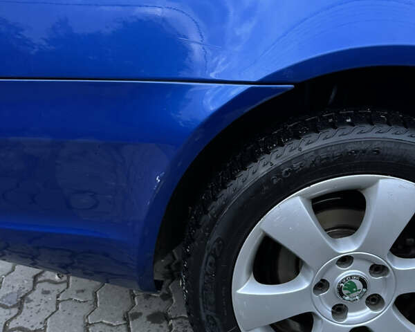Шкода Октавія 2010 у Ужгороді на Automoto.ua Синій Шкода Октавія, об'ємом двигуна 1.6 л та пробігом 334 тис. км за 7500 $, фото 3 на Automoto.ua