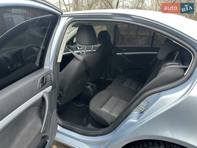 Синій Шкода Октавія, об'ємом двигуна 1.6 л та пробігом 254 тис. км за 7200 $, фото 12 на Automoto.ua