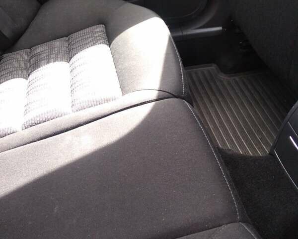 Синий Шкода Октавия, объемом двигателя 1.6 л и пробегом 287 тыс. км за 8500 $, фото 7 на Automoto.ua