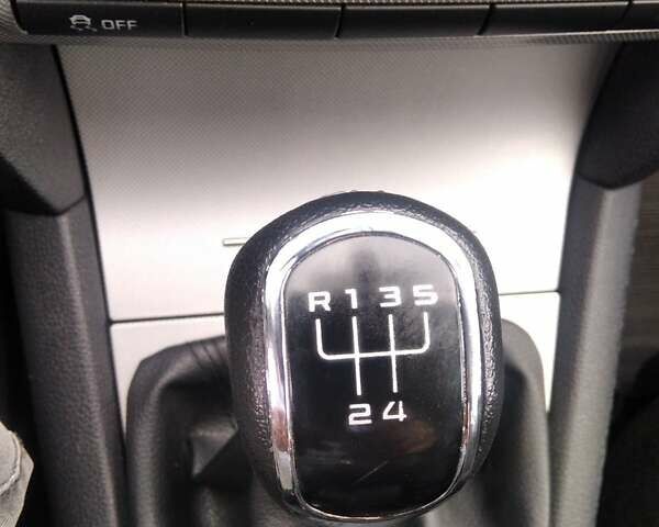 Синий Шкода Октавия, объемом двигателя 1.6 л и пробегом 287 тыс. км за 8500 $, фото 19 на Automoto.ua